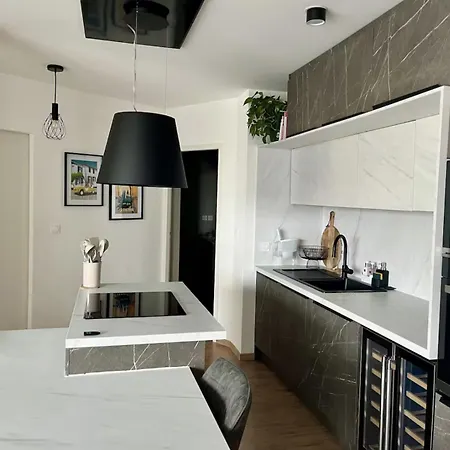 Moderne Et Spacieux 2 Chambres, Parking Prive * לה רושל