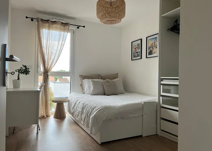 アパート Moderne Et Spacieux 2 Chambres, Parking Prive *