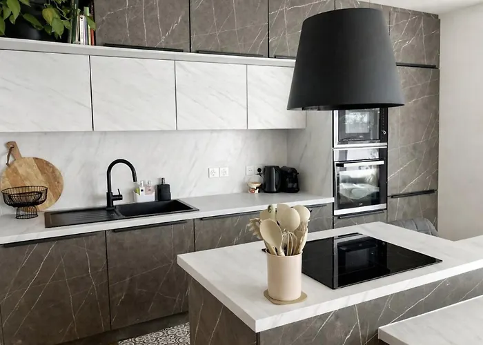 Moderne Et Spacieux 2 Chambres, Parking Prive アパート ラ・ロシェル