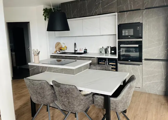 Moderne Et Spacieux 2 Chambres, Parking Prive ラ・ロシェル