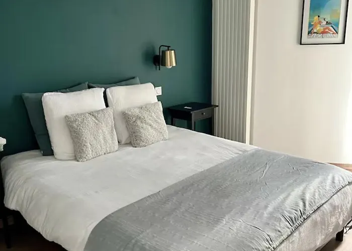 Moderne Et Spacieux 2 Chambres, Parking Prive アパート
